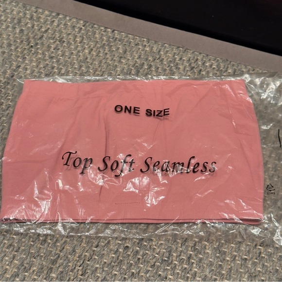 NWT Dynamic Seamless Apparel Pink Intimate Wear - Picture 5 of 6